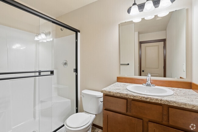 3BR, 2.5BA - 1,586SF - Primary Bathroom