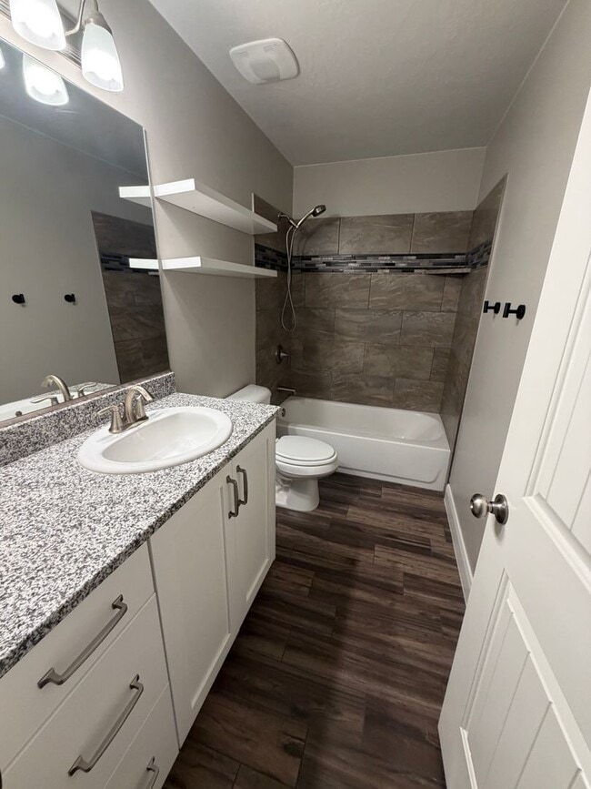 Photo - Luxury Townhome in Santa ClaraStunning 3 BR, 2.5 BA Townhome with Spectacular Views!