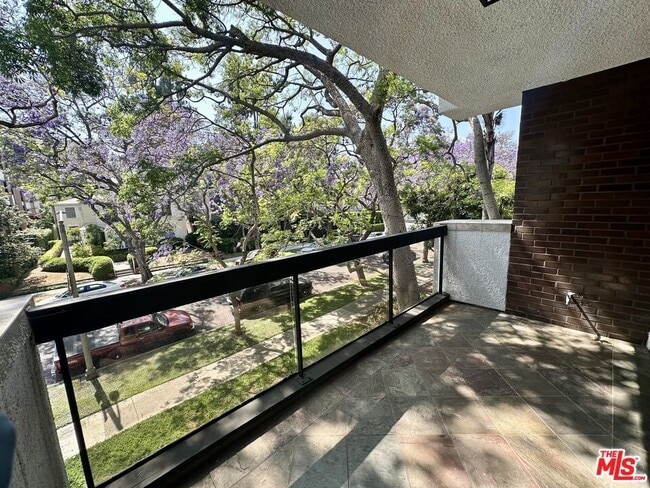 Photo - 324 N Palm Dr Unit 206