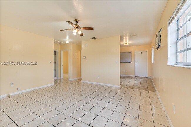 Photo - 5926 SW 27th St Unit B