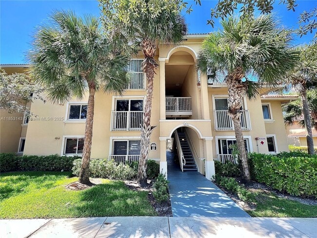 Building Photo - 9905 Westwood Dr Unit 25-3 Rental