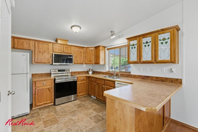 Building Photo - Single-Level 2 Bedroom Home in Washington ...