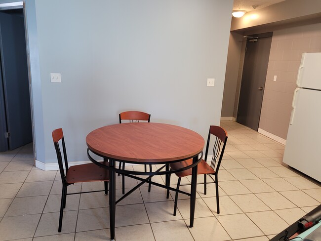 Photo - 253 Lester St Unité 301-Room3