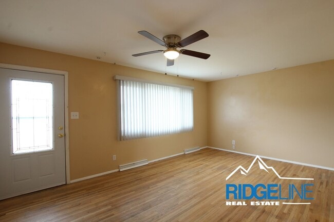 Photo - SINGLE LEVEL RIVERVIEW HOME FOR LEASE!