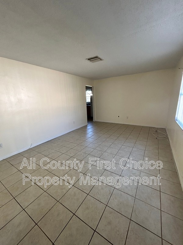 Photo - 928 Lake Palms Dr