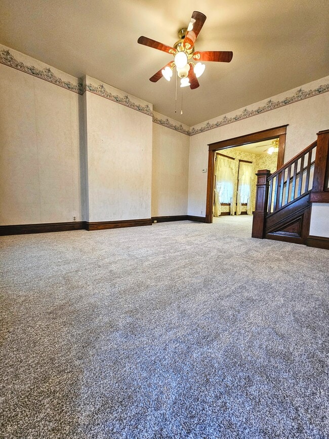 Photo - 1123 National Rd