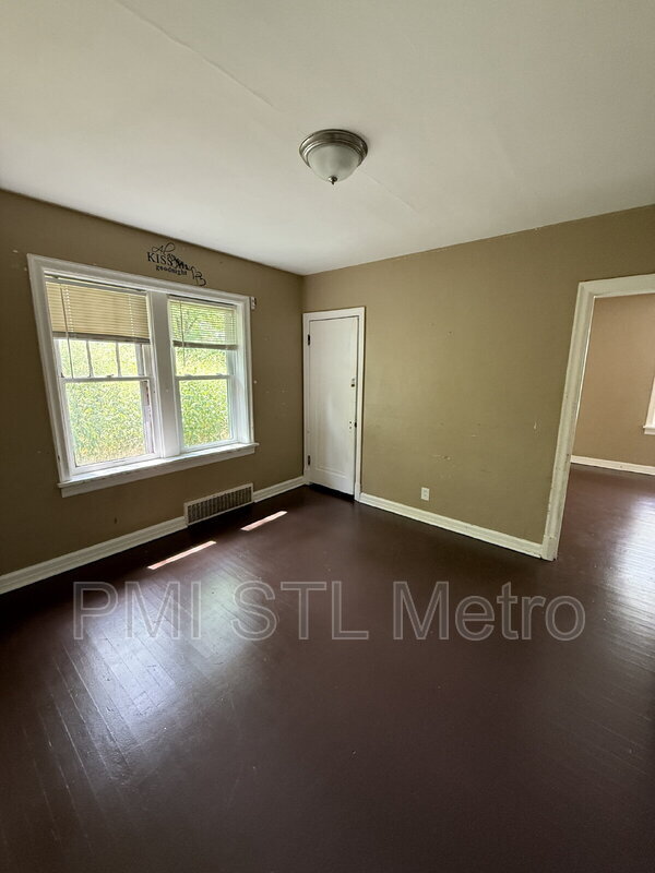 Photo - 2134 Rosebud Ave