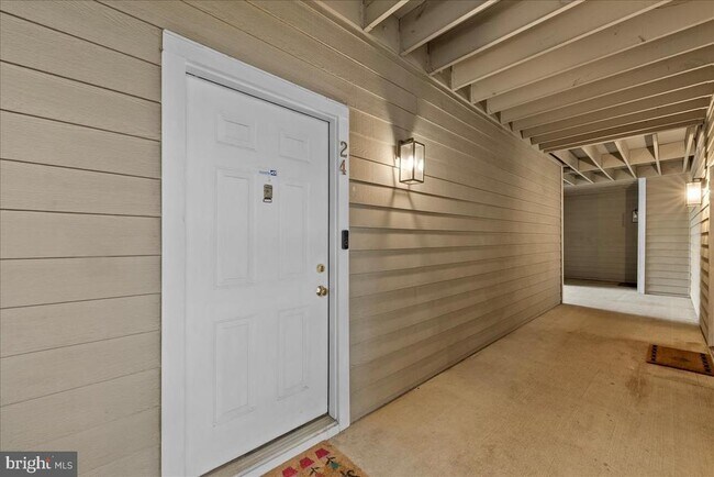 Photo - 1708 Lake Shore Crest Dr Unit 24