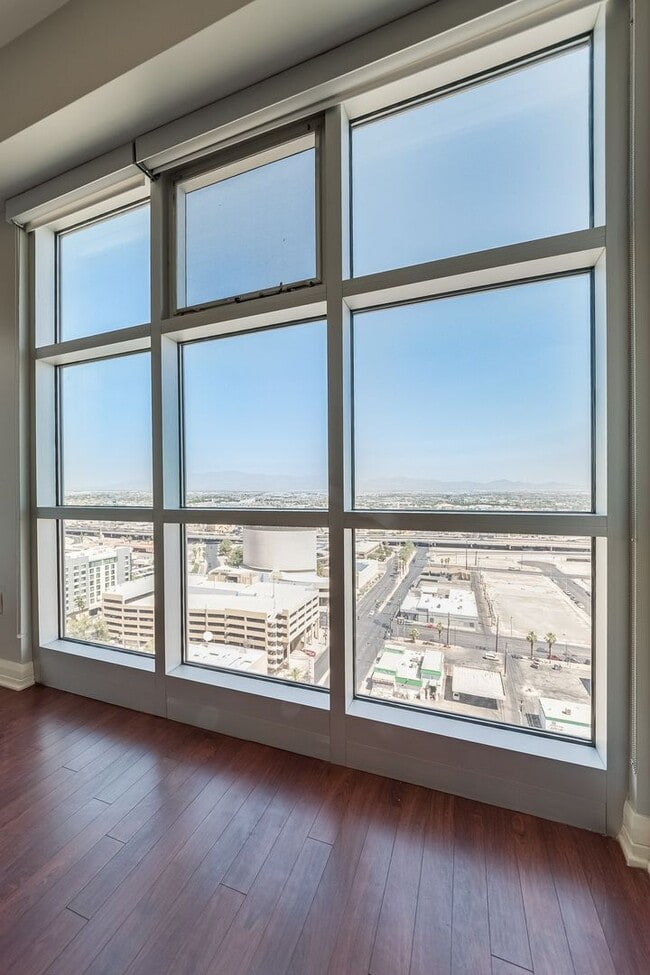 Photo - The Ogden 2203-City/Mtn Views from this stunning 2Bd/2Ba Residence Unit 2203