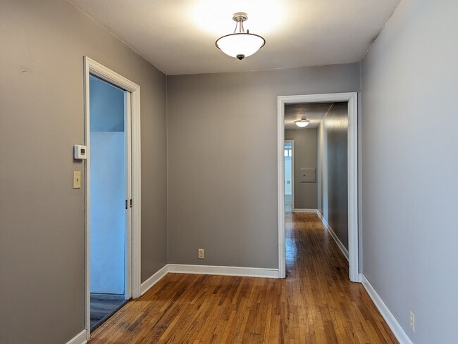 Photo - 1305 Oxford St