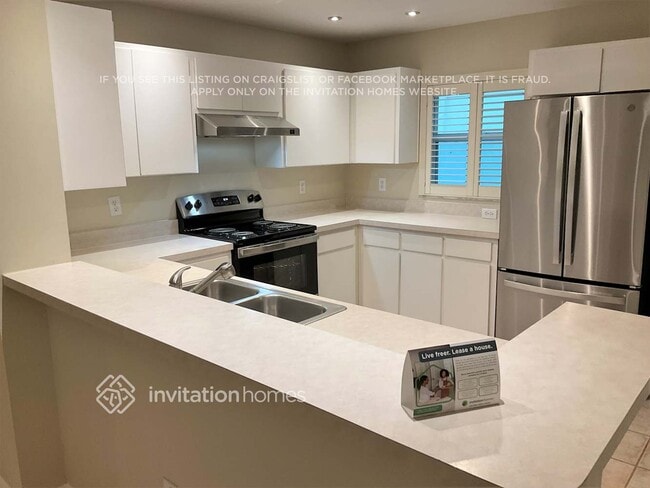 Photo - 14911 Rocky Ledge Dr