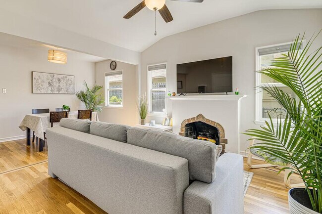 Photo - 972 S 8th St Unit ID1304959P