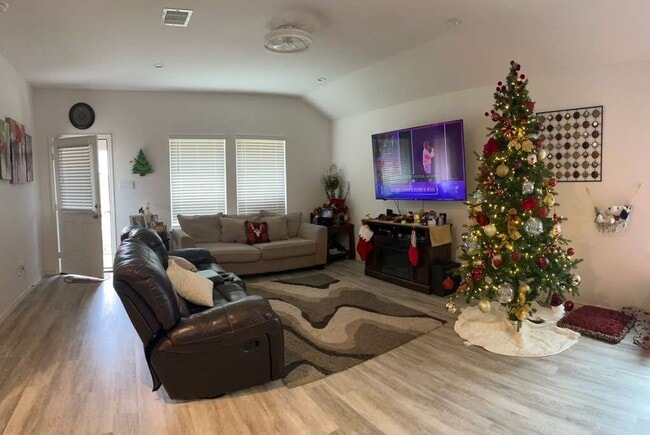 Photo - 31014 Brightwell Bnd