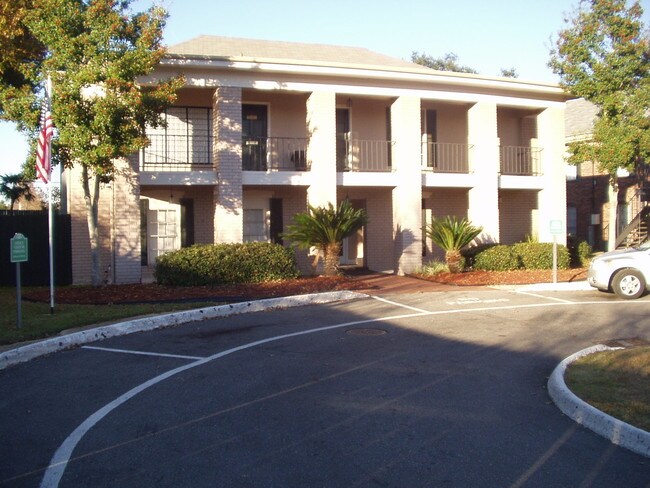 Oak Alley Apartments All Utilities Included For Rent In Gretna La Photo Oak Alley Apartments All Utilities Included