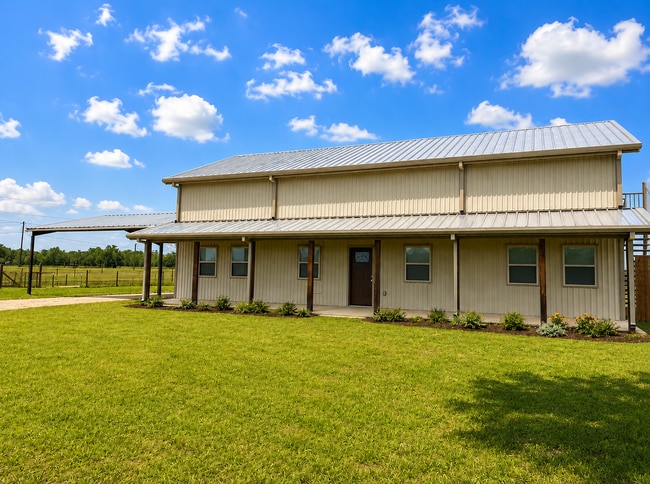 RENT SPECIAL 5BR/3BA w/ Front Yard + Assigned Parking in Kingsbury, TX - RENT SPECIAL 5BR/3BA w/ Front Yard + Assigned Parking in Kingsbury, TX