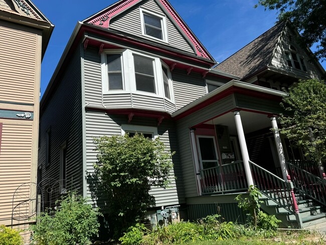 front of the house - 1906 E Webster Pl Unit 1906 E Webster