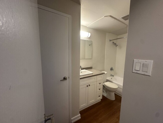 Photo - Capitol Hill Apartments