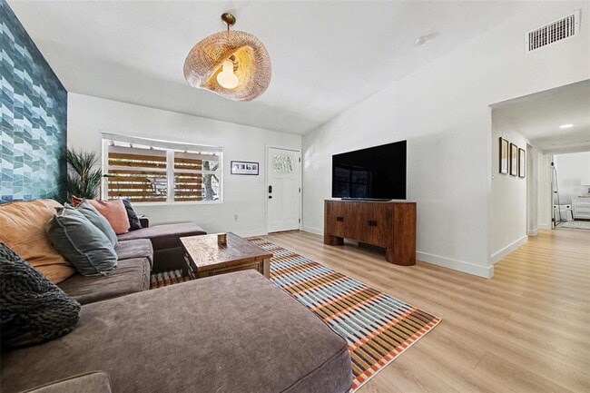 Photo - 1026 S Lakemont Ave