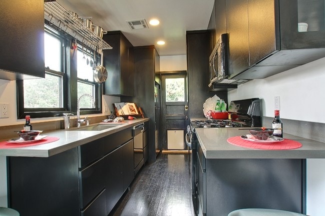 Small Convenient Details - 1243 N Genesee Ave Unit 1243