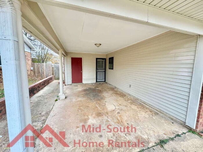 Photo - 6368 Leamont Dr