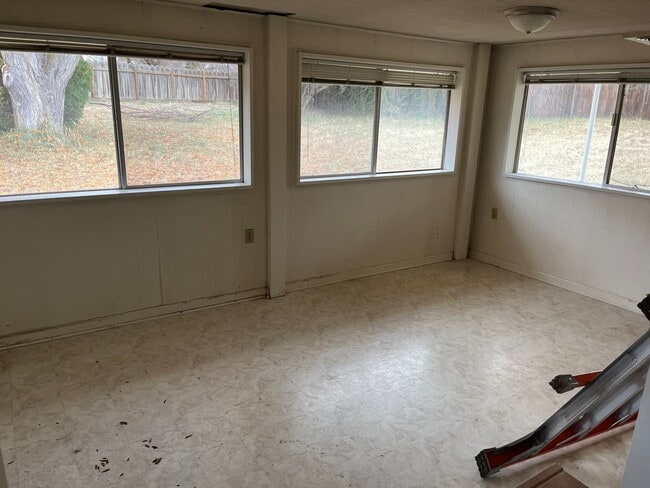 Photo - 3 bedroom house off of 40th Ave, Yakima