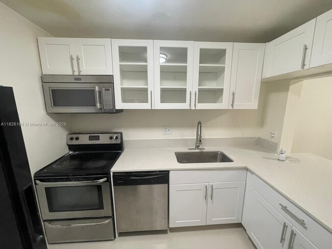 Photo - 7925 Fairview Dr Unidad 102 Rental
