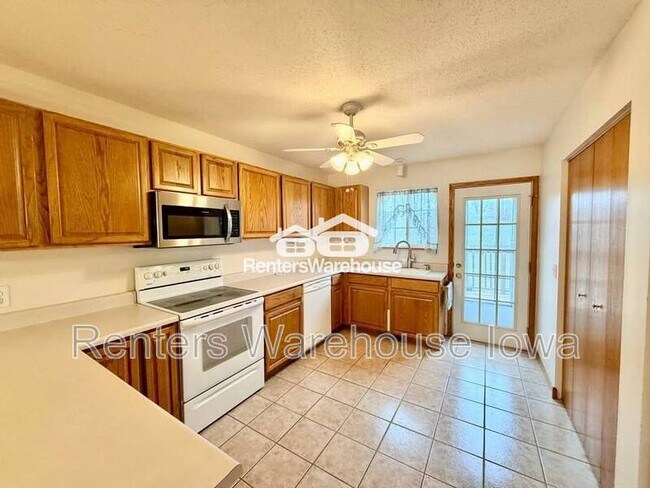 Photo - 495 S 51st St