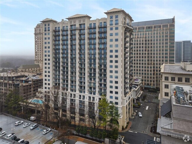 Building Photo - 3040 Peachtree Rd NW Unit 813 Rental