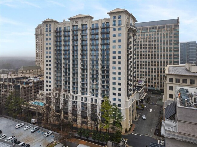 Photo - 3040 Peachtree Rd NW Condo Unit 813