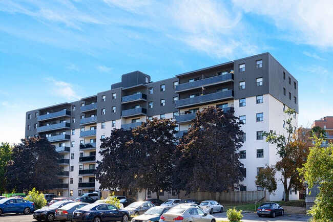 Building Photo - 836 Talwood Dr