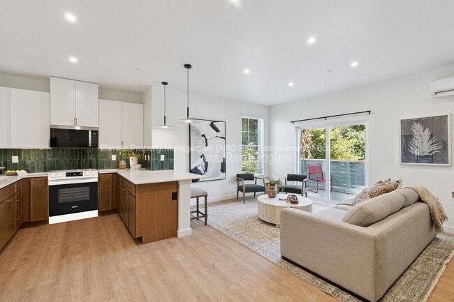 Photo - 1624 NW 17th St Unit 201