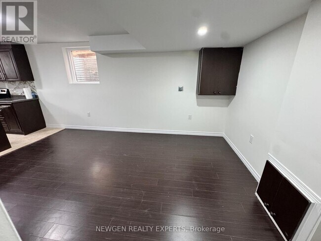 Photo - 62 Canmore Blvd