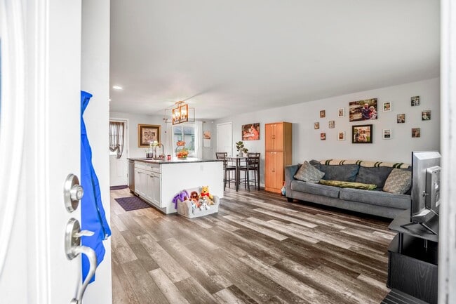 Photo - 2421 Nugget Dr