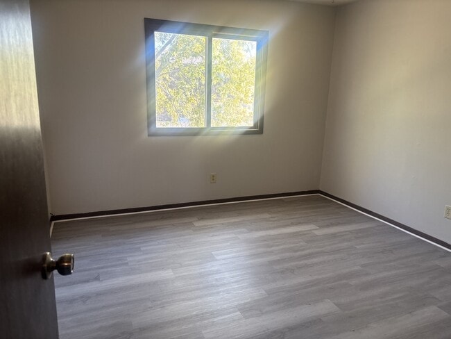 Photo - 1520 Oak Ridge Ln SE