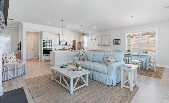 Photo - 905 Mildred Ct