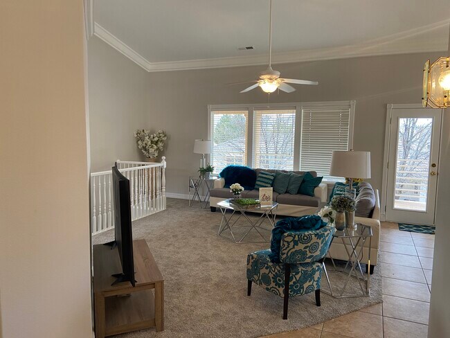 Shared Living Room - 163 N Stone Mountain Dr