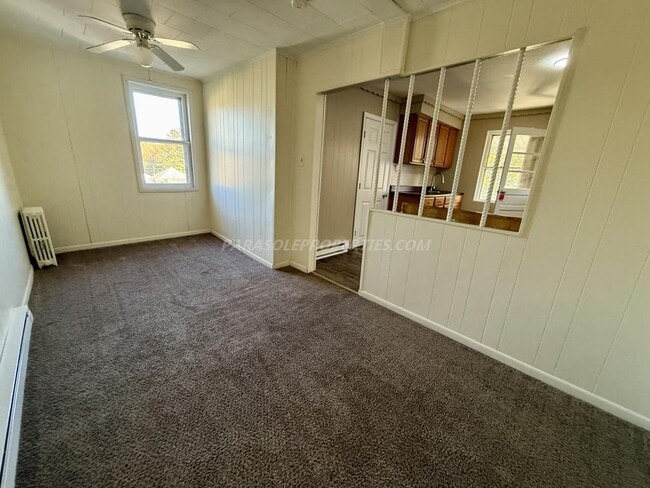 Photo - 333 E Locust St