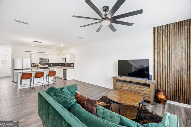 Photo - 2684 Toucan Wy