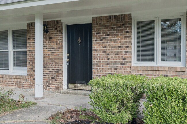 Photo - 2061 Green Acres Dr