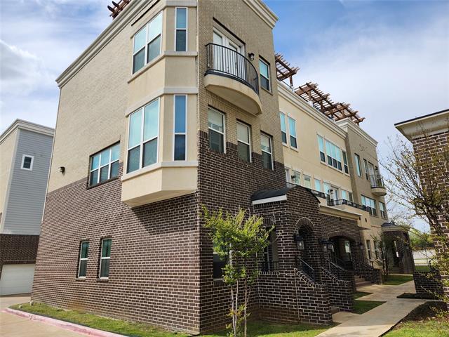 Photo - 1209 Beaconsfield Lane