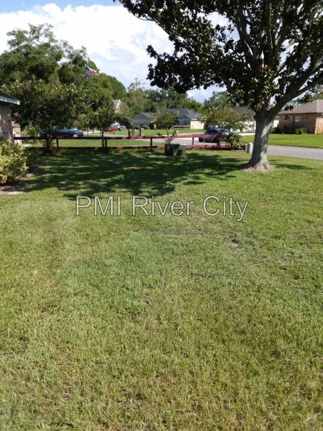 Photo - 2320 Locustwood Ct