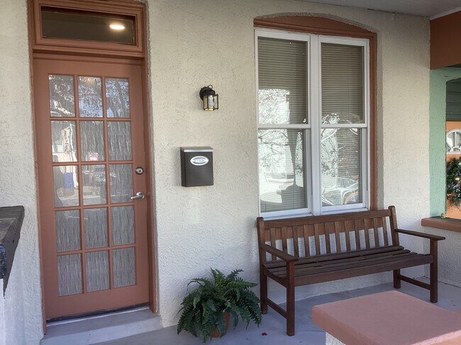 Front Porch - 905 W 33rd St