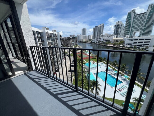Photo - 200 Leslie Dr Unit 1017