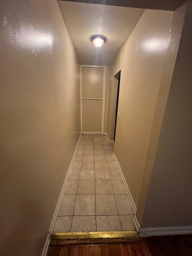 Photo - 7116 S Harvard Ave Unit First Floor Apt 1