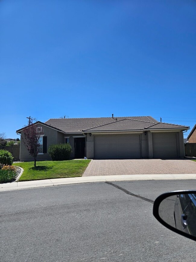 Gated Community with elegance and tranquil... - Gated Community with elegance and tranquil... House