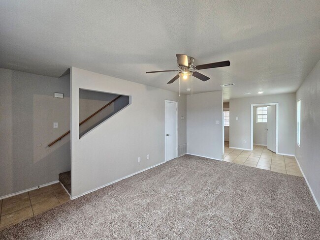 Photo - RENT SPECIAL - AVAILABLE NOW! Unit 4601 Hudson Drive - D