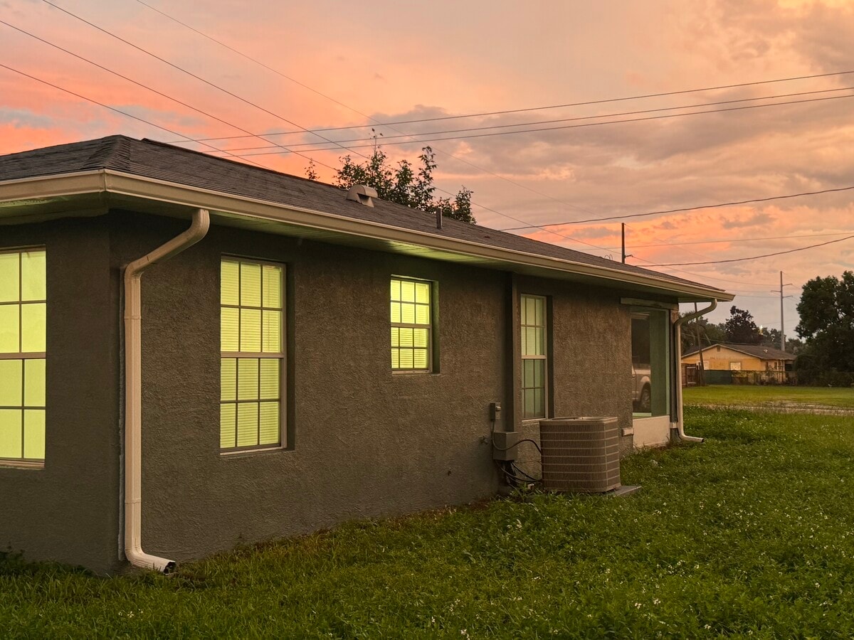 Photo - 37209 Lock St