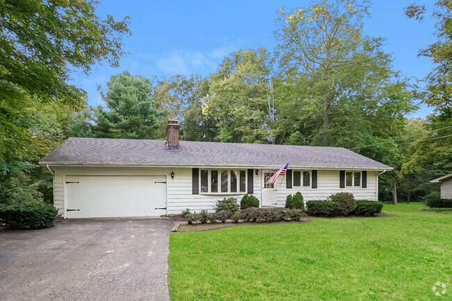 Building Photo - 8240 Timberlane Dr Rental