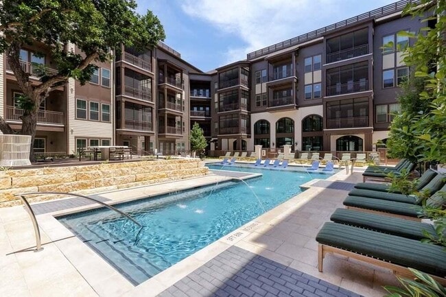 Building Photo - 10520 Lakeline Mall Dr Unit A1