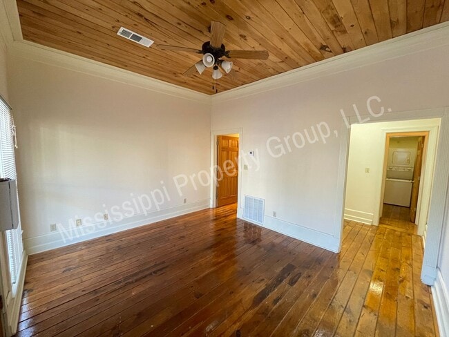 Photo - Efficiency 1BR/1.5BA FOR RENT
